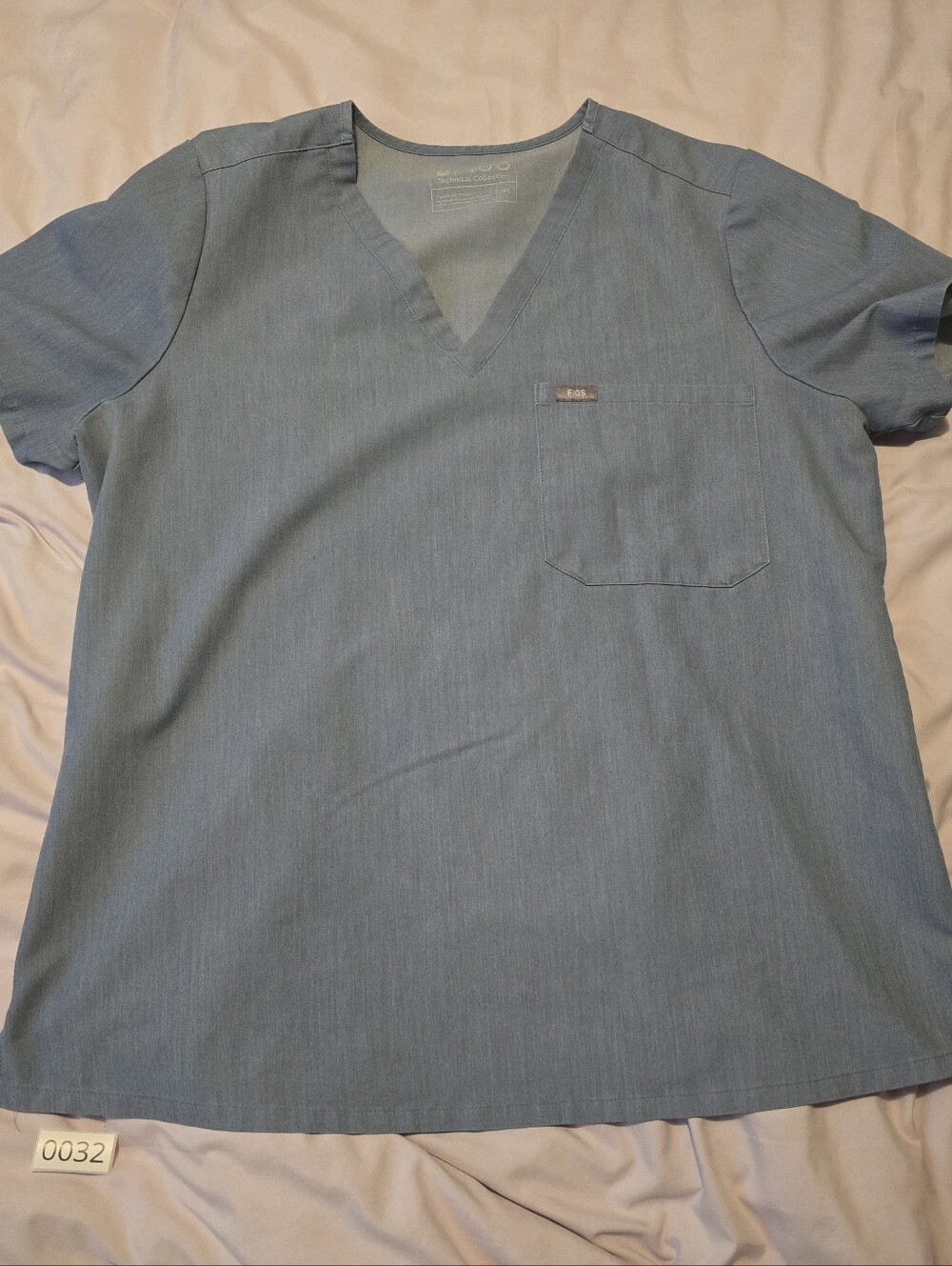 ​FIGS Heather Indigo Light Blue Catarina Scrub Top - Size XL Fragrance Free